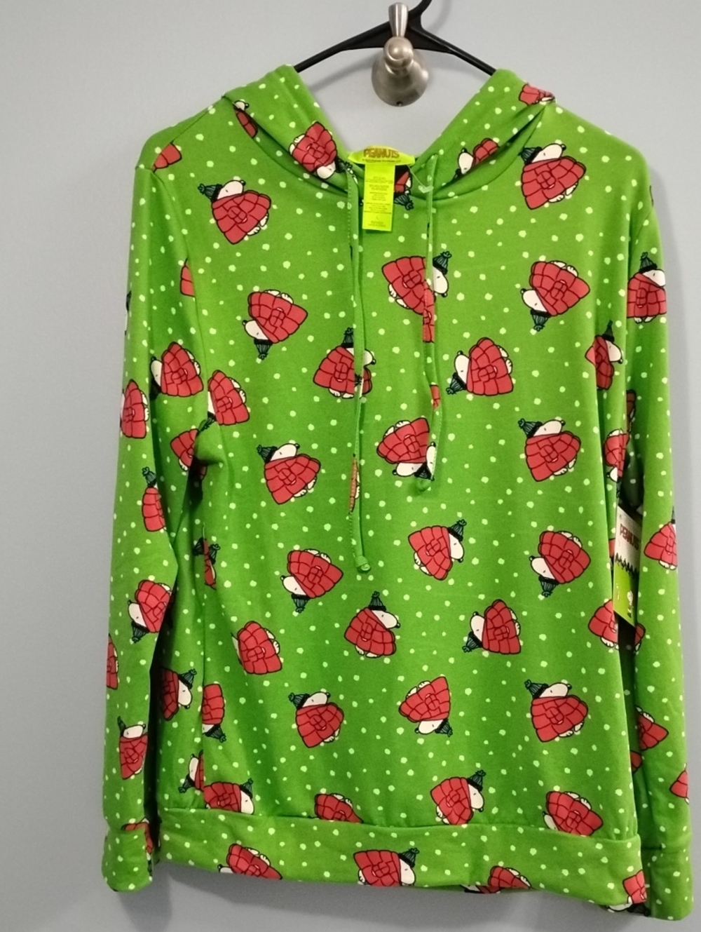 NWT Peanuts Bright Green Hoodie with Snoopy Accents Size Large